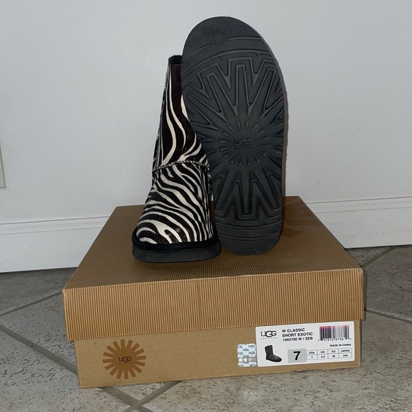 Ugg boots - Picture 2 of 2